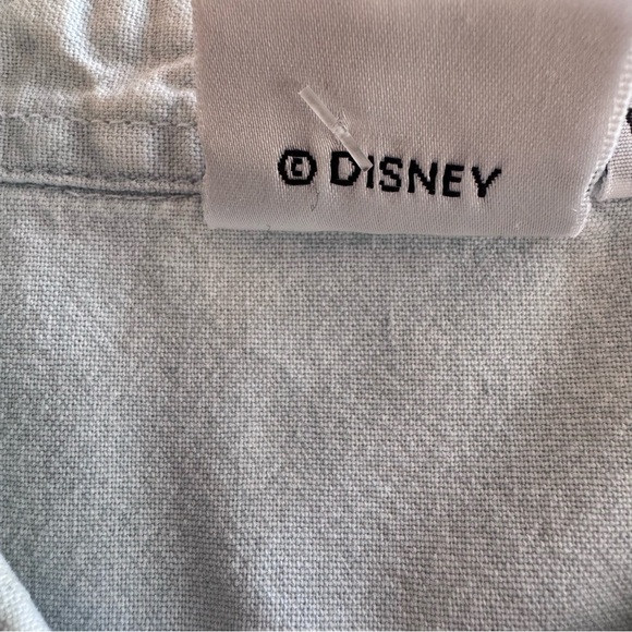 Disney Winnie the Pooh Vintage Casual Button Down Shirt Happy Snow Days - Picture 6 of 9